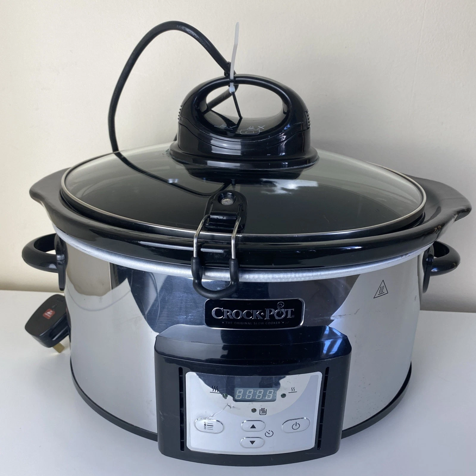 Crockpot 5.7Ltr Digital Family Slow Cooker CSC012 Black