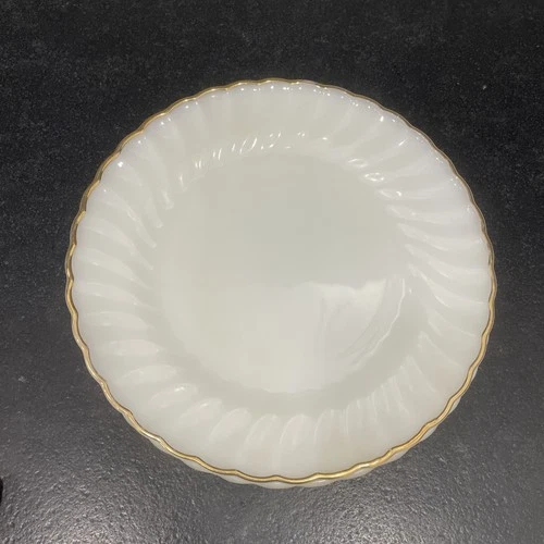 4 Vintage Anchor Hocking Fire King Dinner Plates Swirl Gold Rim Milk Glass 10”