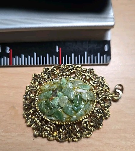 Vintage Green Jade Chip Pendant Cluster Gems Gold Tone France Gypsy Queen - Picture 11 of 12