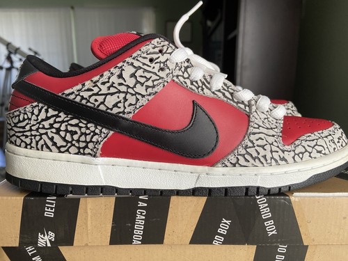 nike dunk sb low supreme red cement