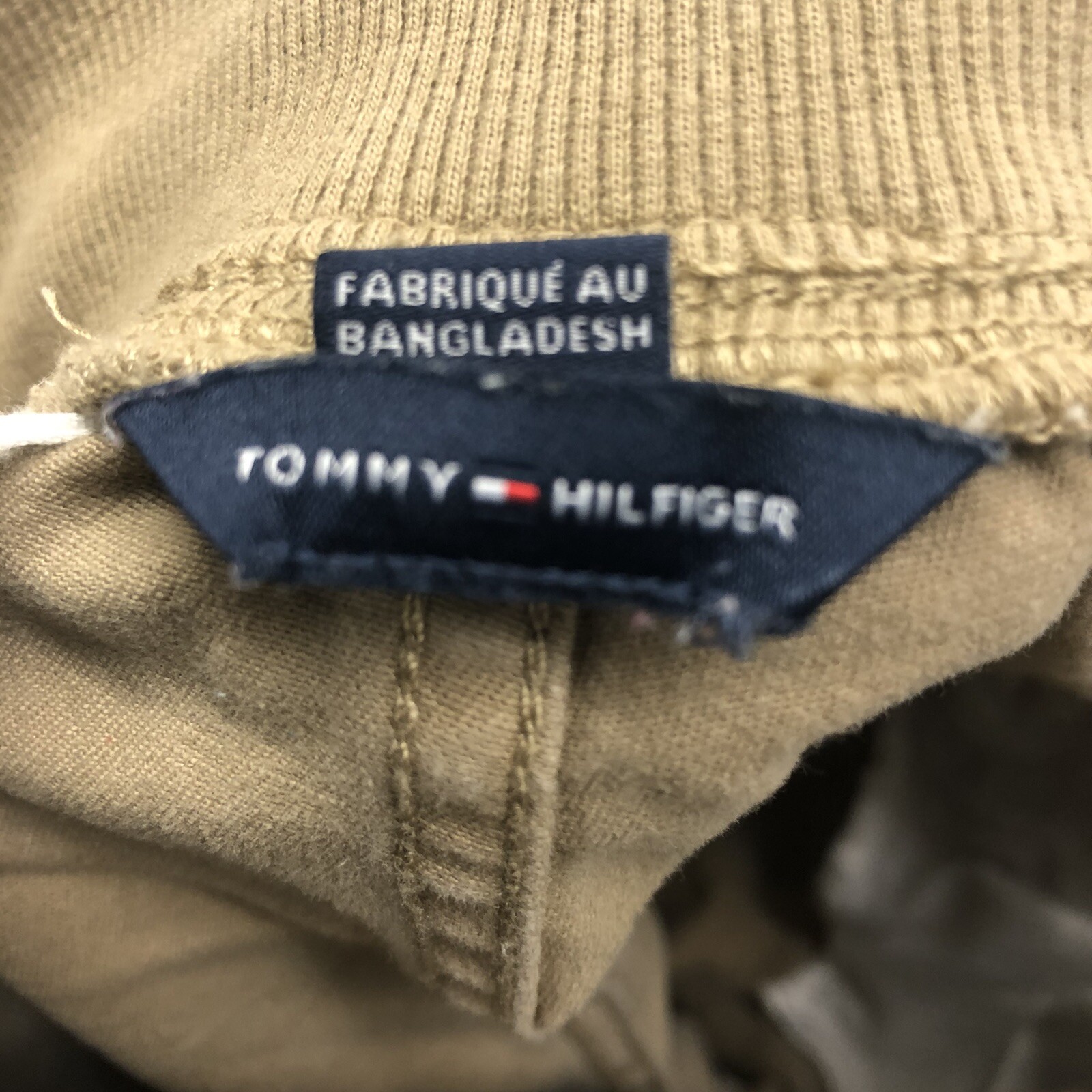Tommy Hilfiger Khaki Shorts w/ Cargo Pockets - Size S. image 8