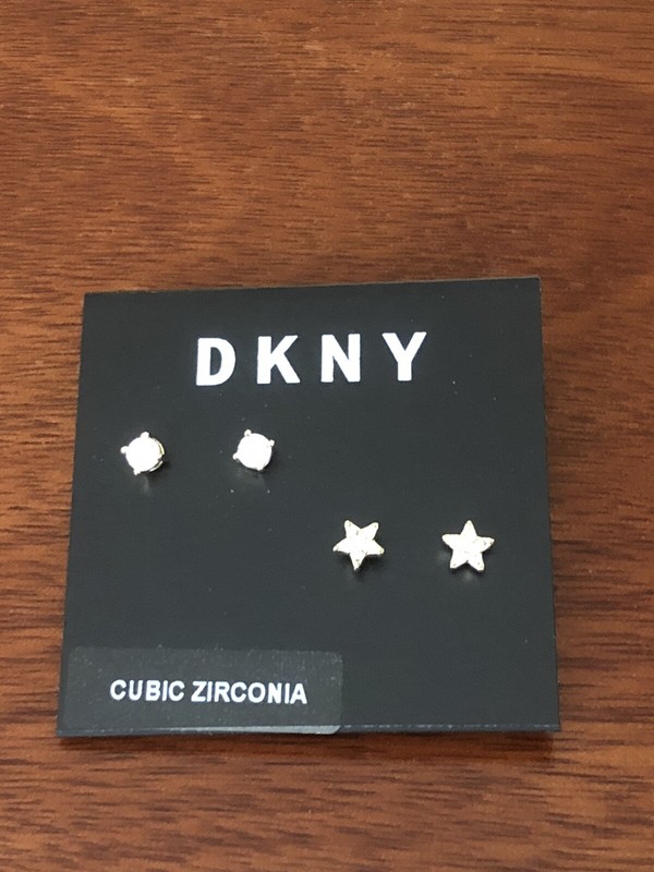 dkny earrings gold tone 2 pc set pave star and crystal stud earring new with tag