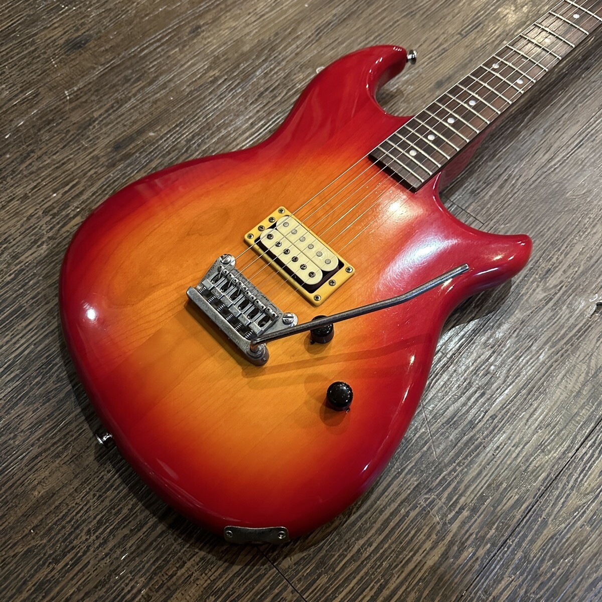 YAMAHA SF-3000 Super Flighter 1982 Japan Electric Guitar