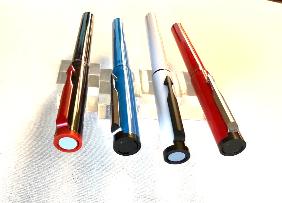 Bolígrafo Choose One moderno Parker Beta.  Elige color excelente estado Foto 2 de 4