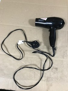 TRESemme Compact 2000W Haar DC Motor Trockner leicht & kompakt 2 Geschwindigkeiten schwarz