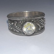 Round White Stone Set Scroll Design Sterling Silver Band Size 6.5 2.75g