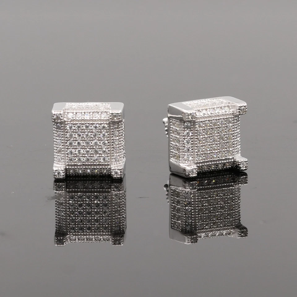 Plata de ley 925 para hombre. Pendientes cuadrados de circonita cúbica de 10 mm con tornillo trasero Foto 4 de 4