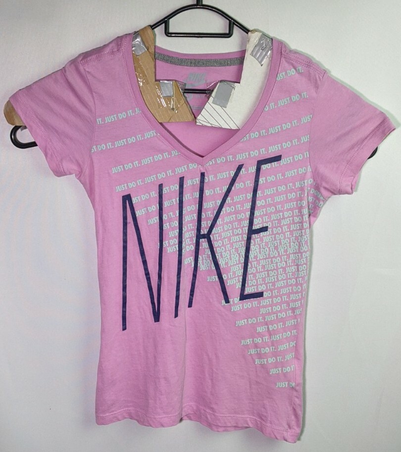 Nike Women's Pink V-neck Graphic T-shirt - Size Small