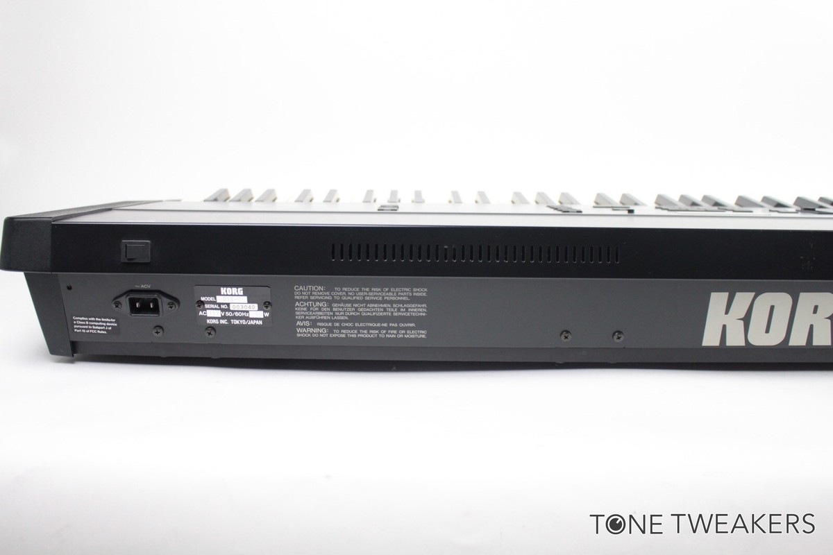 KORG コルグ DSS-1 サンプリングシンセサイザー 【ジャンク品】 KORG DSS-1 Sampler Synthesizer 80s orig box sound disk keys