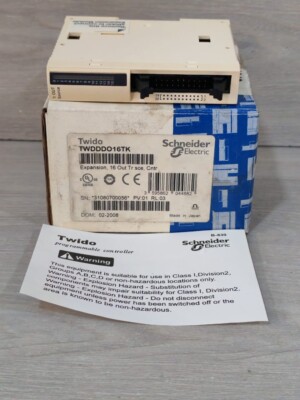 Schneider Electric TWIDO TWDDDO16TK EXPANSION MODULE 16 OUT SCE- W/ FILTHY BOX