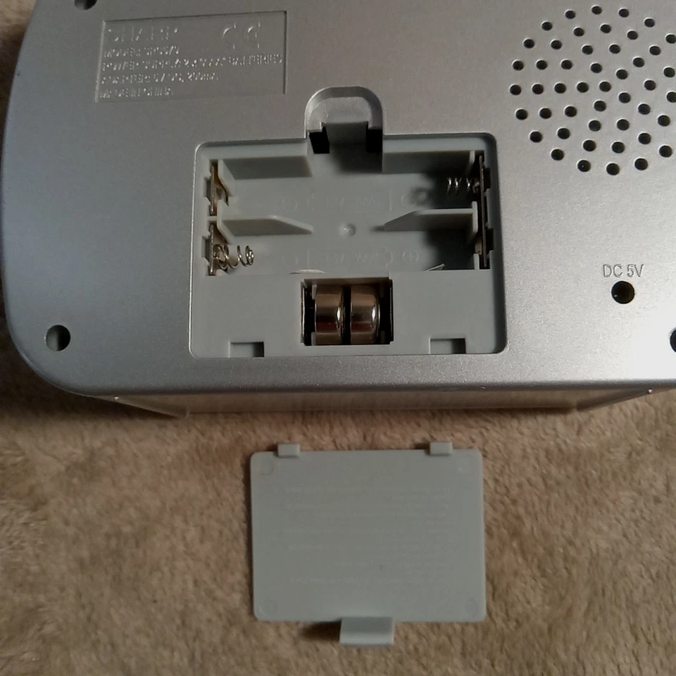 Sharp SPC570 Projection Alarm Digital Clock With 9 Nature Sounds Month/Day/Date - Image 4 of 4