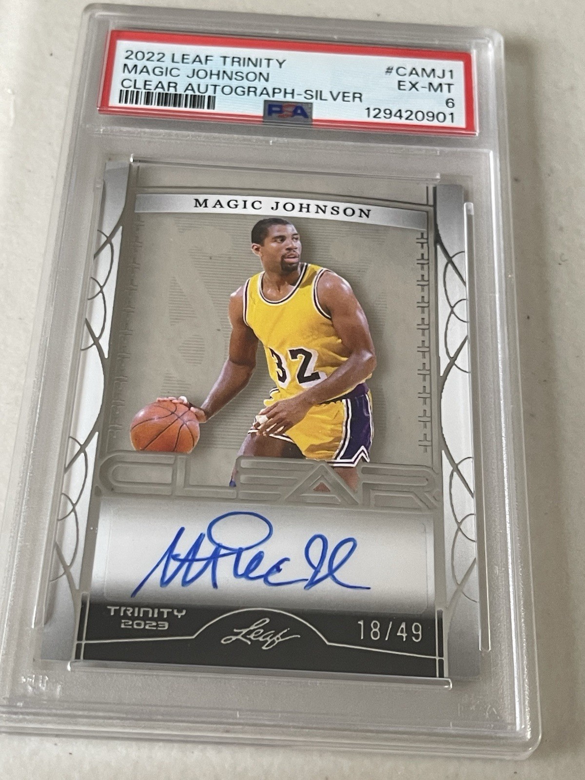 Leaf 2022 Trinity Magic Johnson Clear Autograph Silver Serial /49 PSA 6
