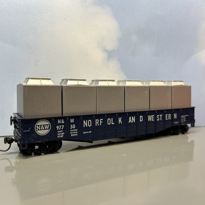 HO Scale Hopper Car Norfolk Western 6 Ice Containers  Custom  Load 1/87 97750