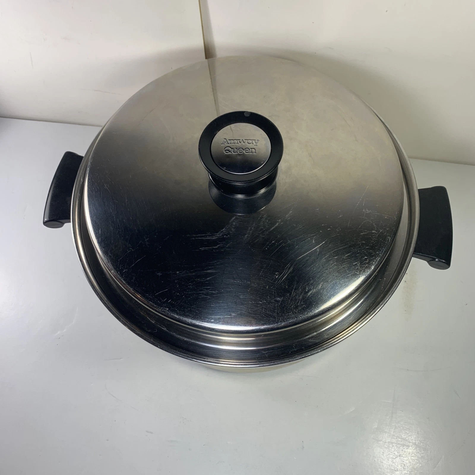 VTG AMWAY QUEEN 6 QUART STOCKPOT 18/8 STAINLESS STEEL MULTI PLY USA W/ Lid 10.5”
Opens in a new wind