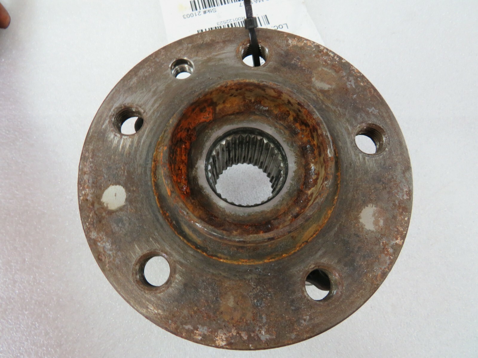 2017 Maserati Quattroporte, Front Wheel Hub, Used, P/N 675000062
