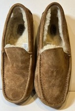 UGG Australia, Men's Ascot Slippers, Suede and Sheepskin, Chestnut Color, Size 9
