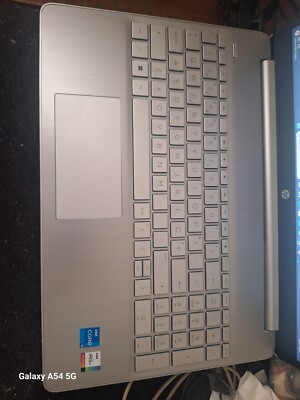 HP Notebook 15-da0053wm 15.6 inch (1 TB, Intel Core i5 8th Gen., 1.60 GHz, 4 GB)