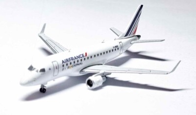 Modell AIR FRANCE by Regional EMBRAER ERJ-170 F-HBXK in 1/400 Metall