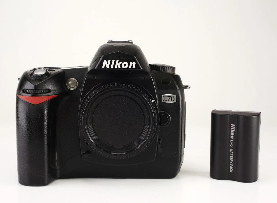 Nikon D70, photo 1 of 5