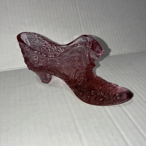 Fenton Cat Head Pink Daisy Pattern Shoe