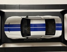 AUTOart Performance  1/18 Diecast Ford Mustang GT 2005 White with Blue stripes