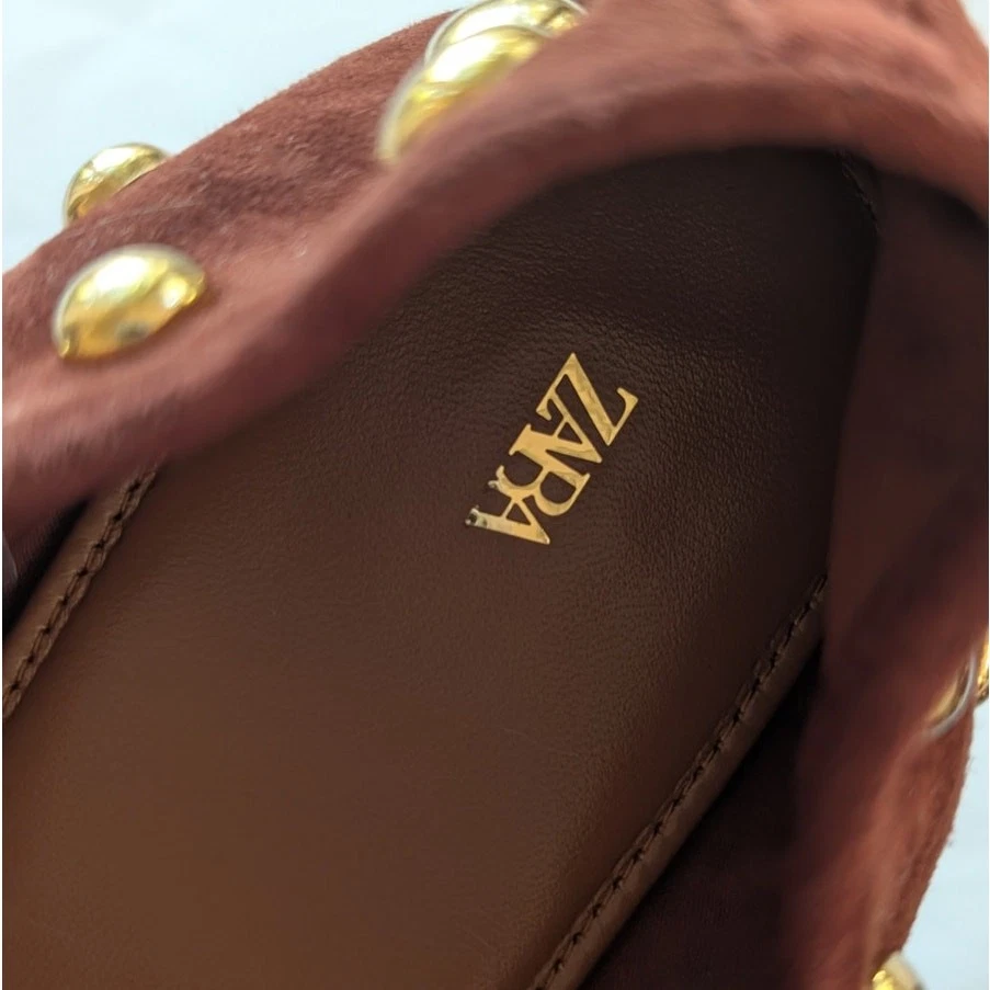 Zapatos planos bailarina con tachuelas de gamuza de cuero marrón Zara, talla EU40/US9 Foto 2 de 4