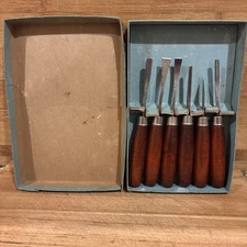 Vintage E.C. Lyons 6 Piece Carving Chisel Set W/Box