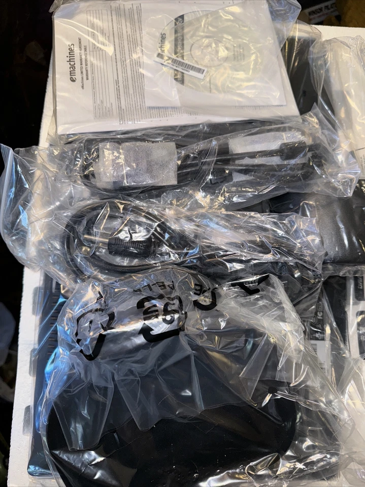 eMachines E180HV 18.5" Widescreen LCD Monitor. - Image 4 of 4