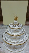 LENOX - STACKABLE BOX VOTIVE - CAKE - LOVE HONOR CHERISH - DISPLAYED ONLY -  BOX