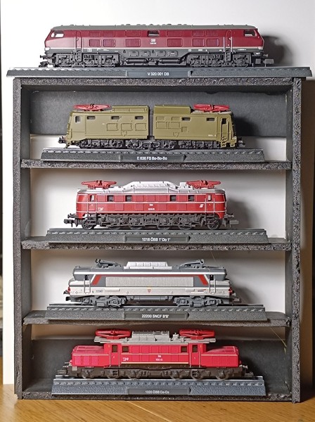 trenes estáticos sin locomoción para colección como nuevos, escala N
