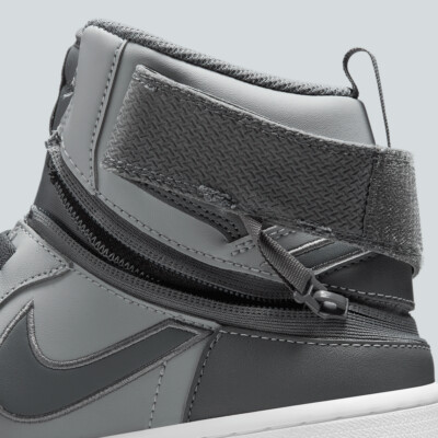 シューズ(男性用) Nike AirJordan1HighOG Light Smoke Grey\" Amazon.com | Nike Men's Air Jordan 1 High OG Shoes, Black