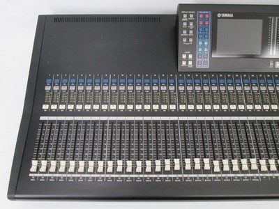 Yamaha LS9-32 32-Input Digital Mixing Console w/ Blue Yamaha Mixer
