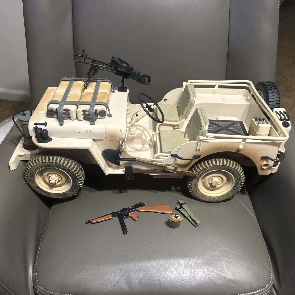 1:6 Jeep Military & Adventure Action Figure Action Figures for