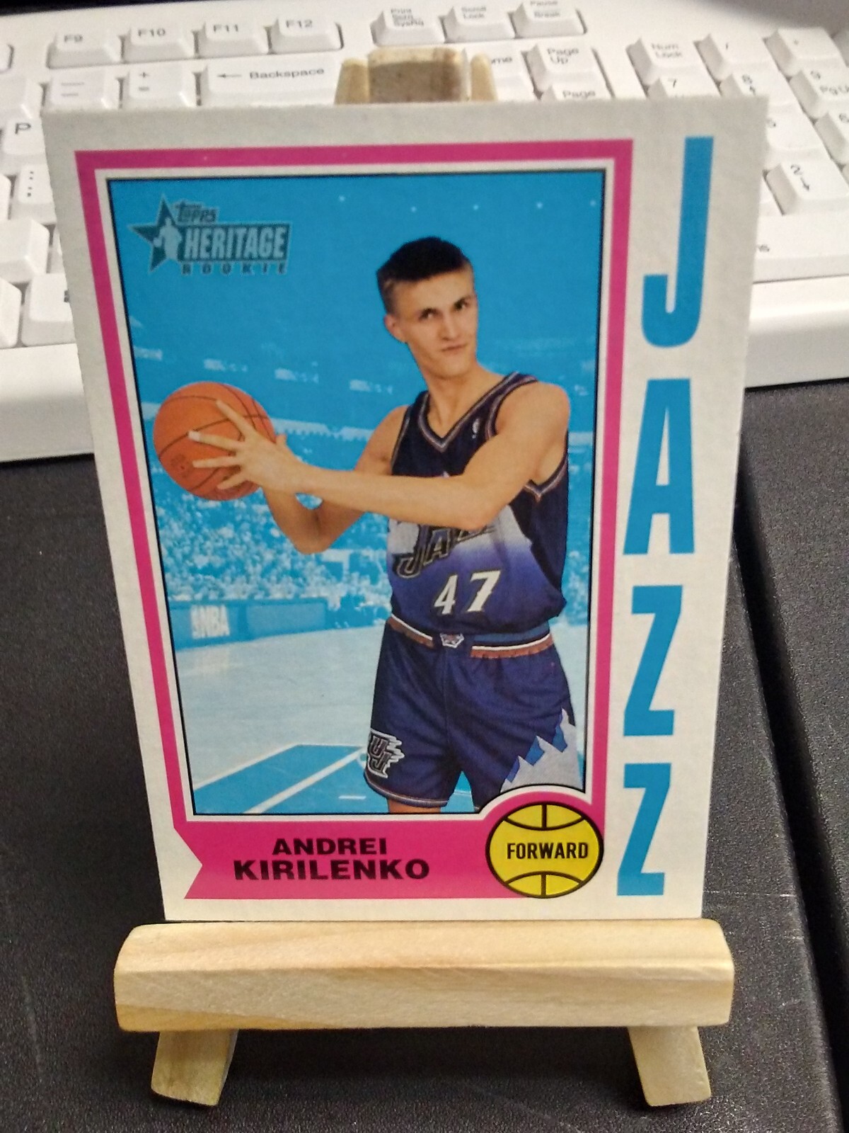 2001-02 Topps Heritage #74 ROOKIE RC Andrei Kirilenko -Utah Jazz-