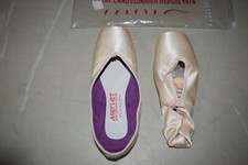 Merlet Diva Pointe Shoes Ballet Size 23 B B-011