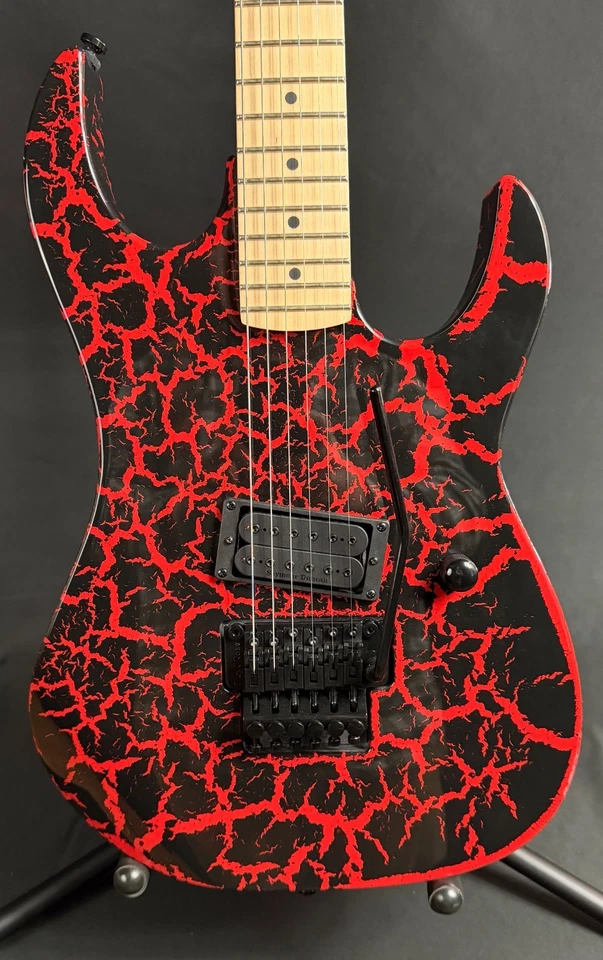 B.C. Rich Gunslinger Retro II Electric Guitar Red Crackle Finish - Image 2 of 4