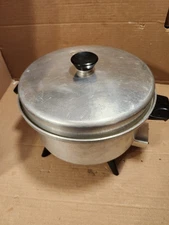 Vintage Mirro-Matic Electric Aluminum Dutch Oven Model 275m RARE.