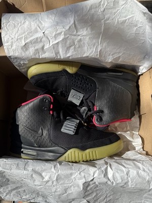 Nike Air Yeezy 2 NRG Solar Red (2012) Size 10.5 EXCELLENT CONDITION Original All