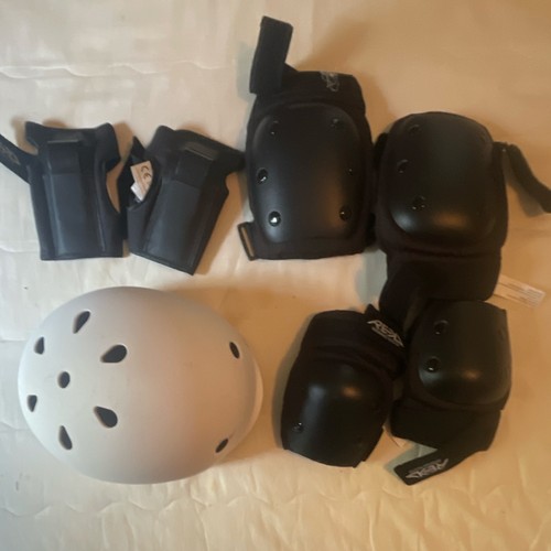CORE Action Helmet 55-58cm White & REKD RKD600 Heavy Duty Triple Pad Set Size S