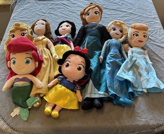 Lot of 8Disney Princess Plush Stuffies Elsa Ariel Cinderella Belle Anna…..