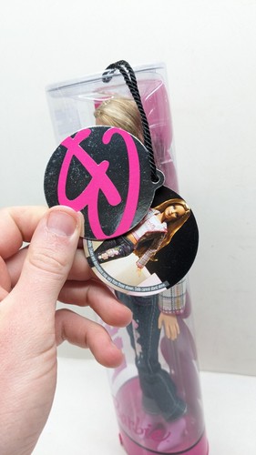 BARBIE FASHION FEVER dunkelhaarig Doll NRFB Rare EUR 110,00 - DE