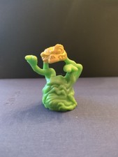 Monster in My Pocket Series 4 Super Scary Series Ghilan #101 Green