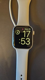 Apple Watch Series 8 41mm Silver Aluminium Case (GPS Cellular)