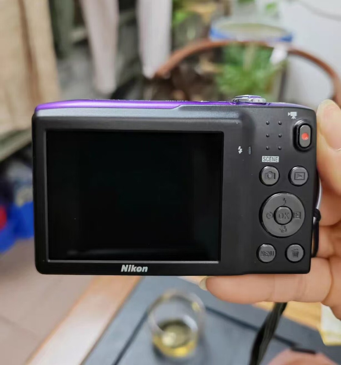 NIKON COOLPIX S3300 16.02MP Compact 6x Zoom Digital Camera W