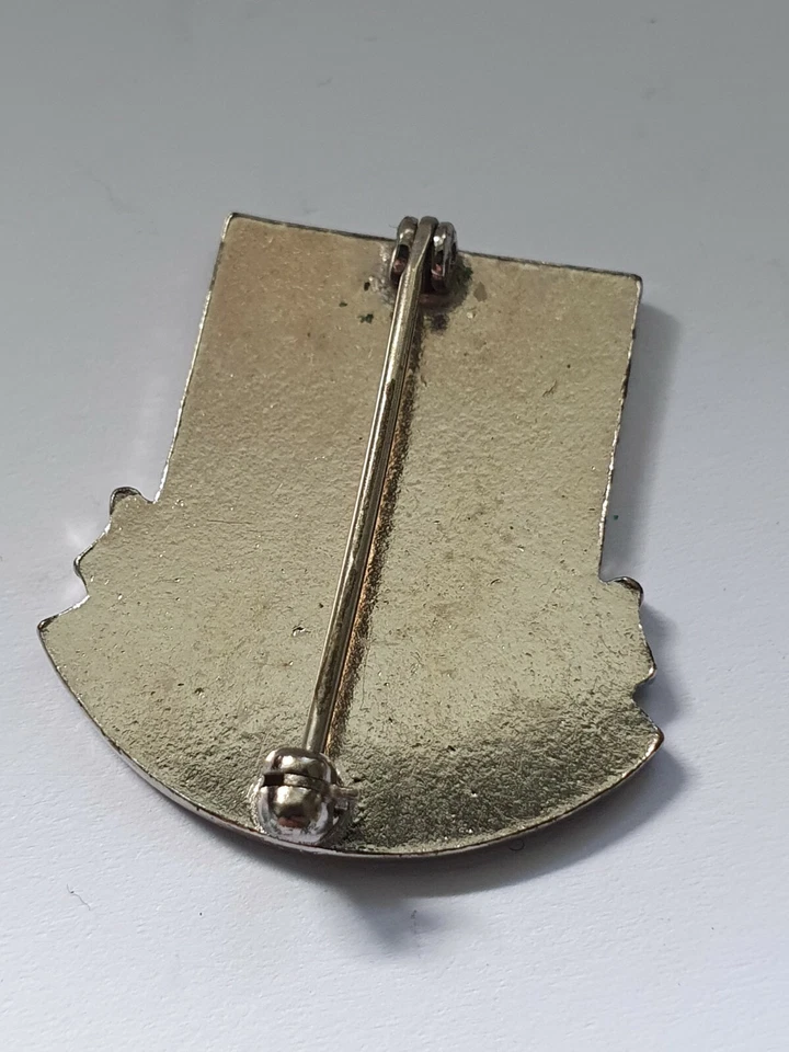 Vintage University Of Scranton Shield Shaped Lapel Pin Silvertone Rare Badge USA - Image 2 of 3