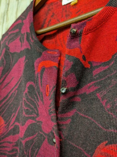 Calvin Klein Cardigan Sweater Wool Floral Whimsigoth Dark Romantic Red Black PM - Picture 3 of 8