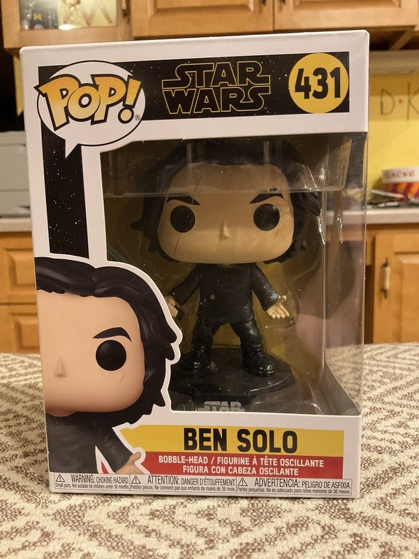 Funko POP! Star Wars 431 Ben Solo Rise of Skywalker Blue Lightsaber