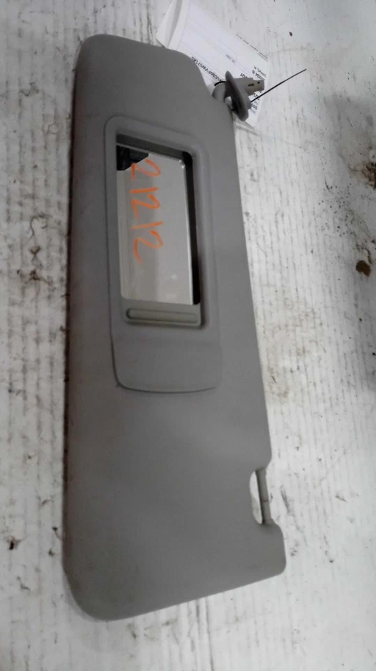 Parasol derecho usado se adapta a: BMW X1 SDN XI 2015 AWD vinilo grado derecho A Foto 2 de 4