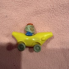 VINTAGE 1994 RICHARD SCARRY BUSY WORLD MONKEY IN BANANA CAR FIGURE MCDONALDS