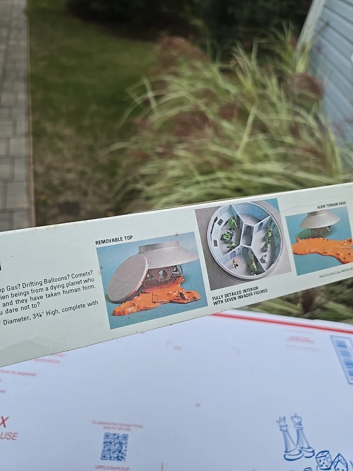 Aurora 1975 The Invaders TV UFO Flying Saucer Vintage Model Kit, READ, *AS IS* - Image 4 of 4